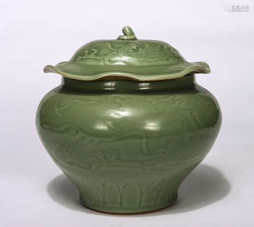 Chinese Longquan Ware Dragon Pattern Lotus-Leaf Lid Jar