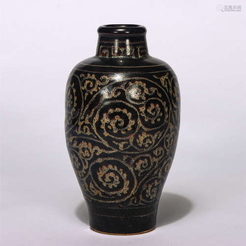 Chinese Black Ground Flower Pattern Porcelain Meiping