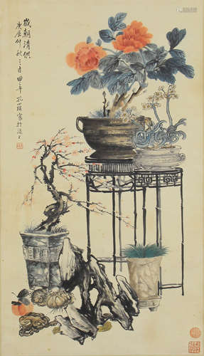 Chinese Light Color Painting Of Tabletop Decorative Items