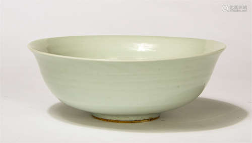 Chinese Celadon Glaze Carved Dragon Pattern Porcelain Bowl