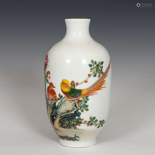 Chinese Enamel-Painted Flower Bird Small Porcelain Vase