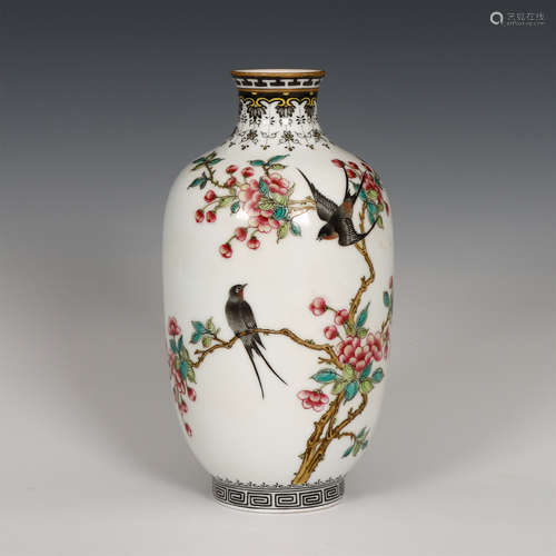 Chinese Famille Rose Flower Bird Small Porcelain Vase