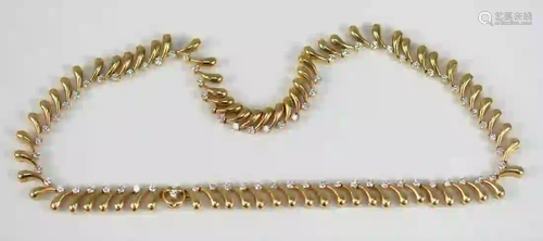 18 Karat Yellow Gold Necklace set with seventy-three