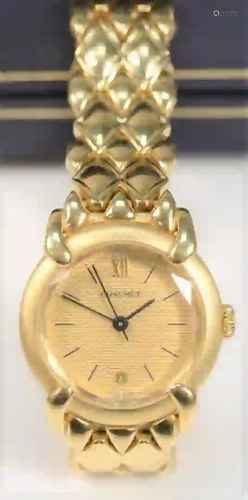 Chaumet 18 Karat Gold Ladies Watch with 18K Gold Band