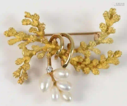 18 Karat Gold Brooch set with five pearls and one