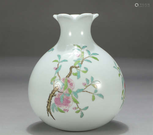 Chinese Famille Rose Porcelain Pomegranate Shape Vase