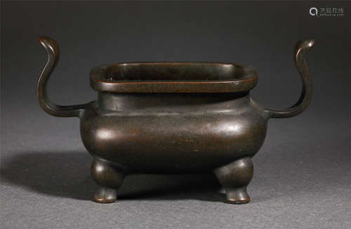 Chinese Bronze Four-Footed Double Handle Censer