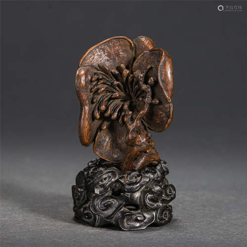 Chines Agarwood Carved Flower Shape Ornament