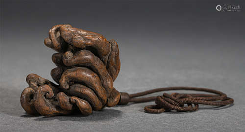 Chinese Agarwood Carved Buddha-Hand Shape Hand Piece