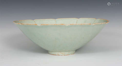 Chinese Hutian Ware Bluish White Glaze Lotus-Leaf-Shaped Bowl