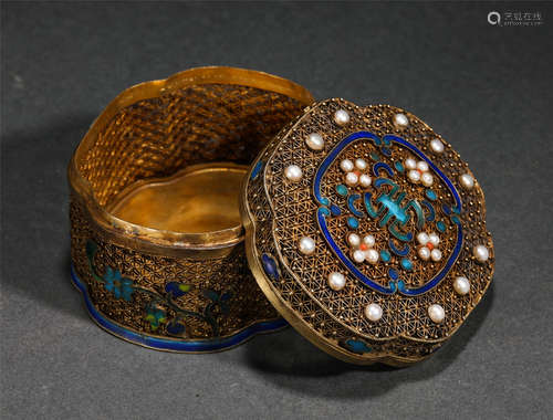 Chinese Gilt Bronze Inlaid Gems Lidded Box