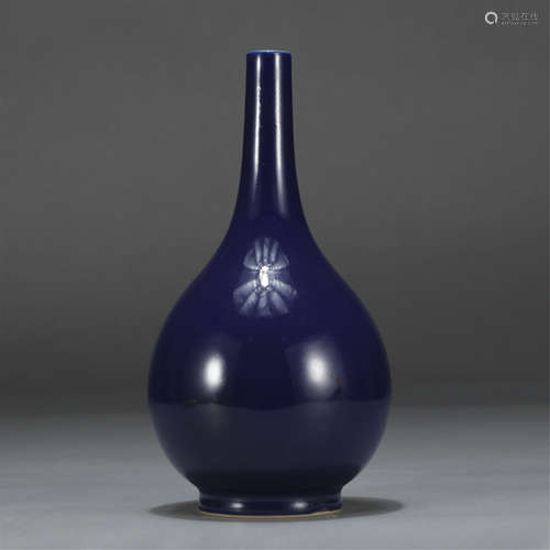 Chinese Blue Glaze Gallbladder Porcelain Vase