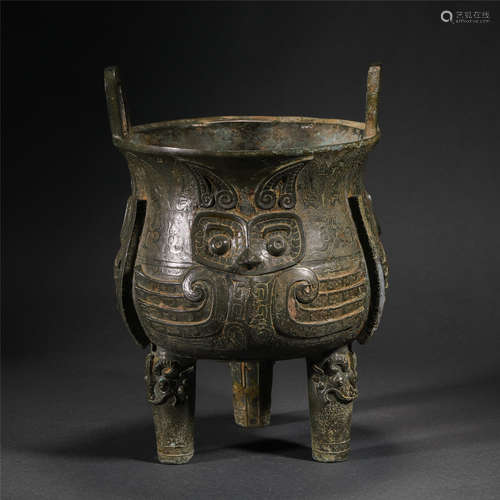 Chinese Bronze Beast Pattern Tripod Furnace