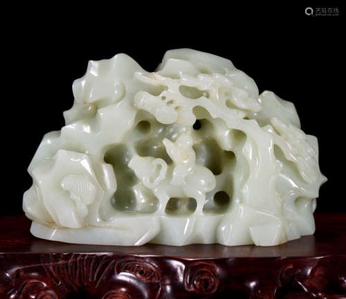 A HETIAN JADE CARVED CHILD&COW SHAPE PENDANT