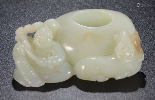 HETIAN JADE BRUSH WASHER CARVED WITH FIGURE