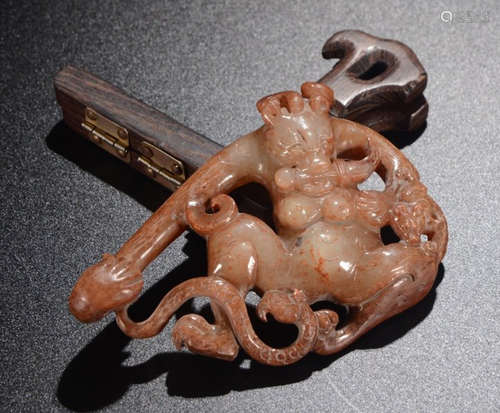 ANTIQUE JADE PENDANT CARVED WITH BEAST