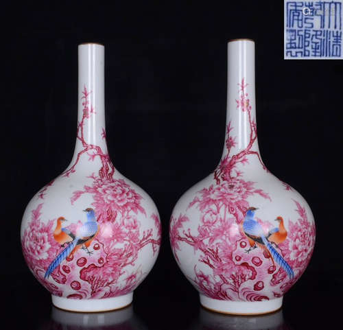 DAQINGQIANLONGNIANZHI MARK RED&WHITE GLAZE VASE PAIR