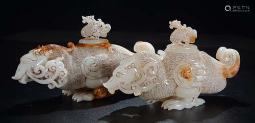 PAIR OF ANTIQUE JADE BEAST ORNAMENT