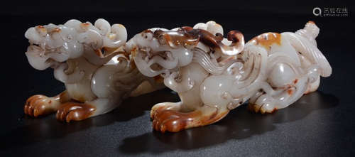 PAIR OF ANTIQUE JADE BEAST ORNAMENT