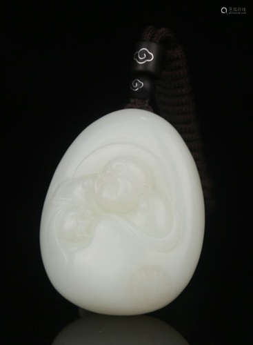 HETIAN JADE PENDANT CARVED WITH MAITREYA BUDDHA