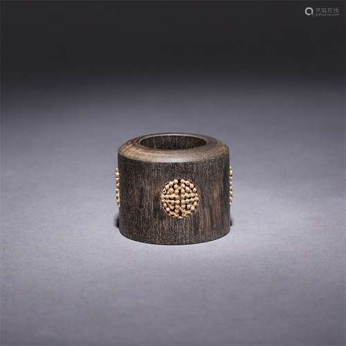 Agarwood Embed Gilt Silver Thumb Ring