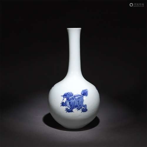 Blue&White Beast Pattern Vase