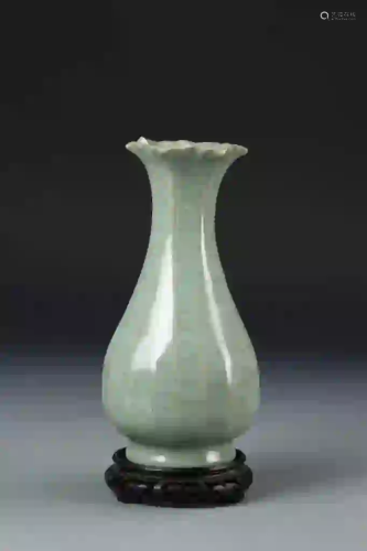 Chinese Longchuan Vase