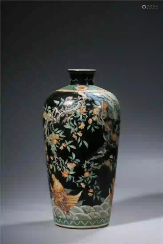 CHINESE. A WUCAI VASE WITH MARK