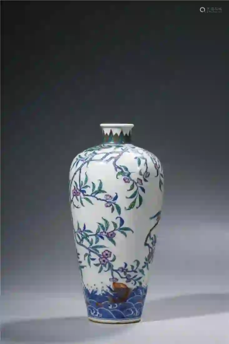 CHINESE. A DOUCAI VASE WITH MARK
