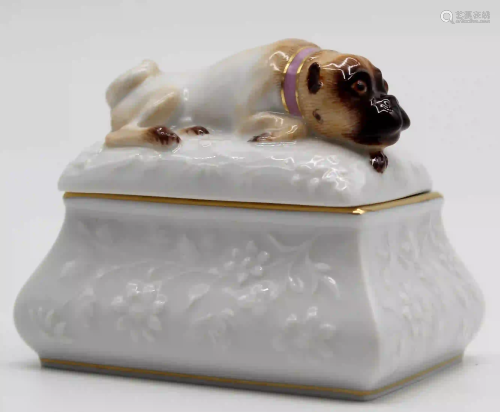 Box with pug lid. Meissen porcelain.