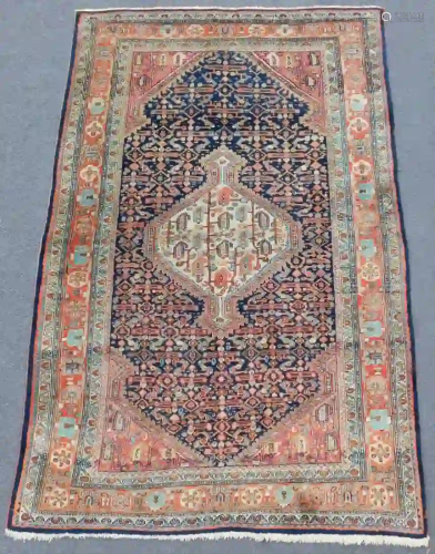 Saruk Jozan Persian carpet. Iran. Antique, around