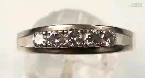 Ring white gold 585. With 5 diamonds in old cut /