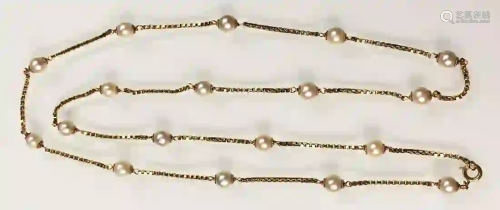 Necklace. Yellow gold 750 with cultured pearls. Gross