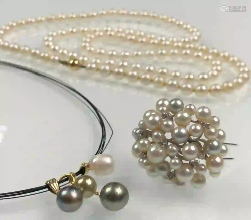 Mixed lot with gold. 585. Cultured pearls. Diamonds