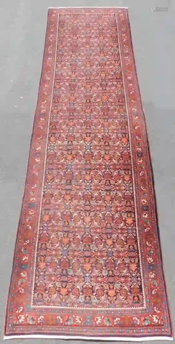 Bijar Persian rug. Iran. About 80 - 120 years old.