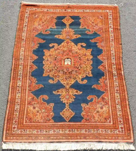 Malayer Persian carpet. Iran. Around 90 - 120 years