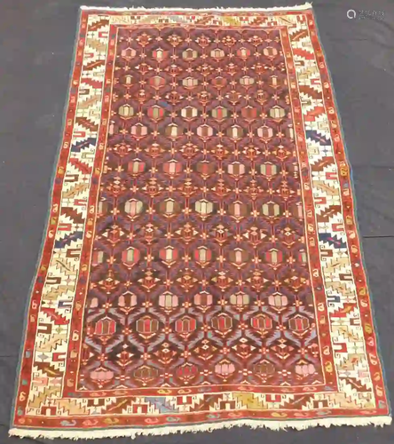 Shirvan Daghestan rug. Caucasus. Antique. Around 100 -