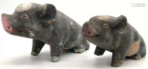 2 figures. Animals. Pigs. Carved and painted wood.