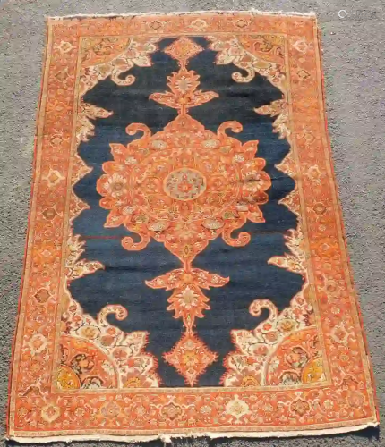 Malayer Persian carpet. Iran. Antique, around 120-150