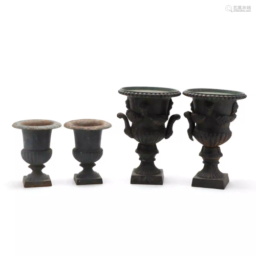 Two Pair of Classical Style Garden Urns