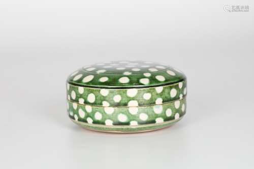 明 绿釉三彩陶盒