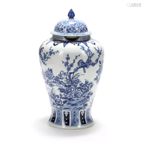 Large Decorative Chinese Blue and White Lidded Floor