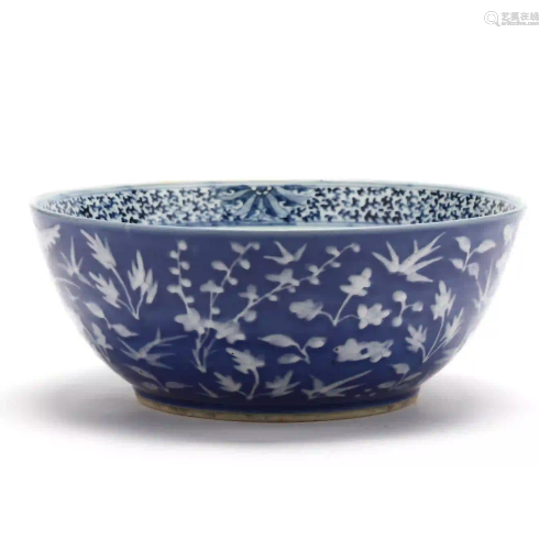 A Chinese Blue and White Porcelain Punch Bowl