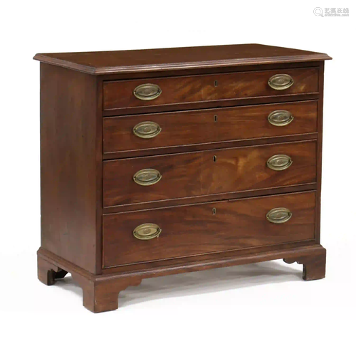 George III Mahogany Bachelor's Chest of Drawers