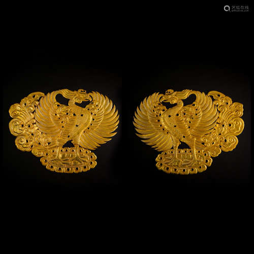 A PAIR OF PURE GOLD PHOENIXES FROM EARLY TANG PERIOD OF THE FIVE DYNASTIES OF CHINA
