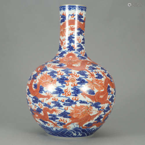 A Blue and White Iron Red Dragon Pattern Porcelain Tianqiuping