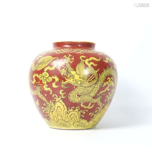 A Red Ground Yellow Glaze Dragon Pattern Porcelain Jar