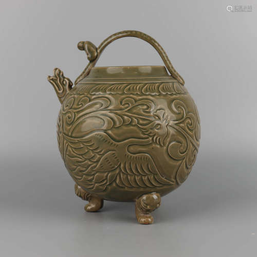 A Cizhou Kiln Floral Carved Porcelain Three-legged Pot with Loop-handle
