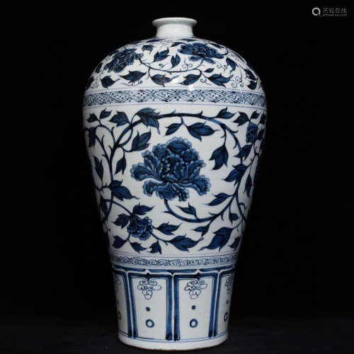 A Blue and White Interlocking Flower Porcelain Meiping