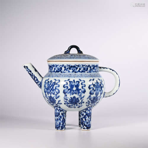 Qing Dynasty Qianlong Blue and White Ewer